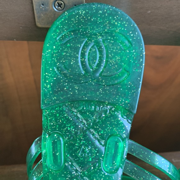 Chanel 2008P Camellia Jelly Sandals RARE - Picture 9 of 13